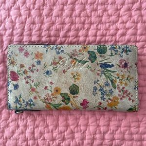 NWOT Patricia Nash floral leather bifold cardholder wallet.